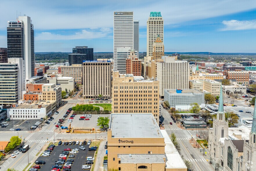 More Photos Of 624 S Boston Ave, Tulsa Office For Sale