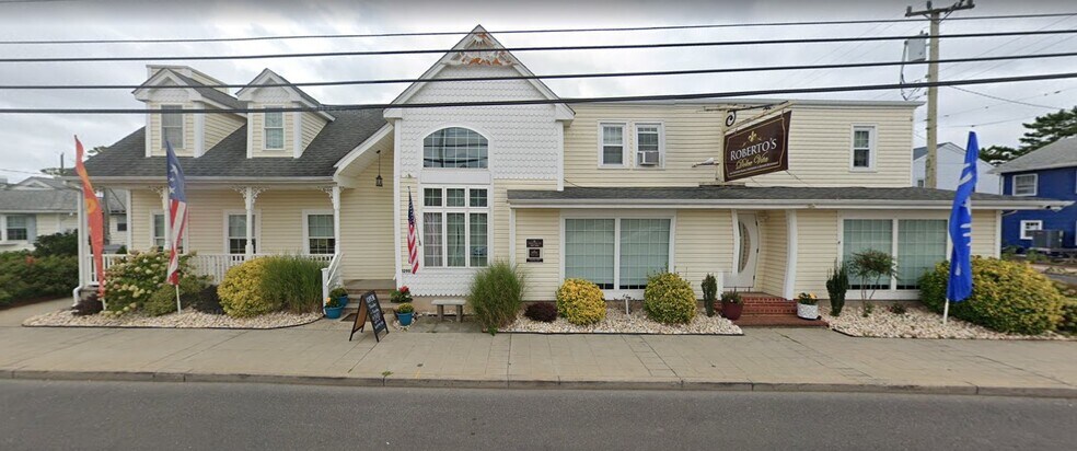 Primary Photo Of 12907 Long Beach Blvd, Long Beach Township Restaurant For Sale