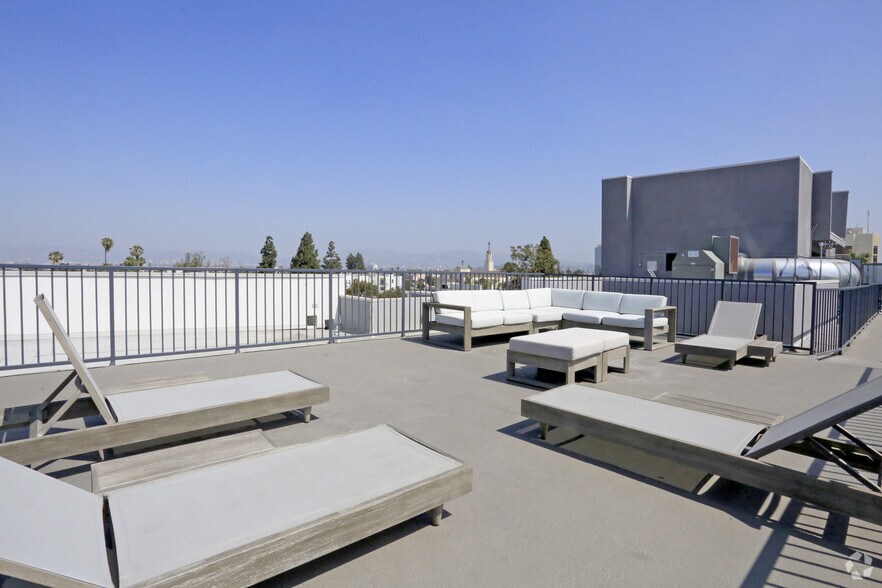 More Photos Of 422 S Lake St, Los Angeles Apartments For Sale