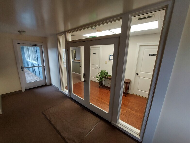 More Photos Of 1717 Legion Rd, Chapel Hill Coworking Space