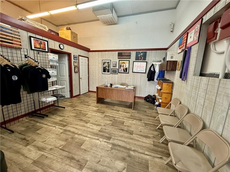 More Photos Of 106 E Murphy, Madison Storefront Retail Office For Sale
