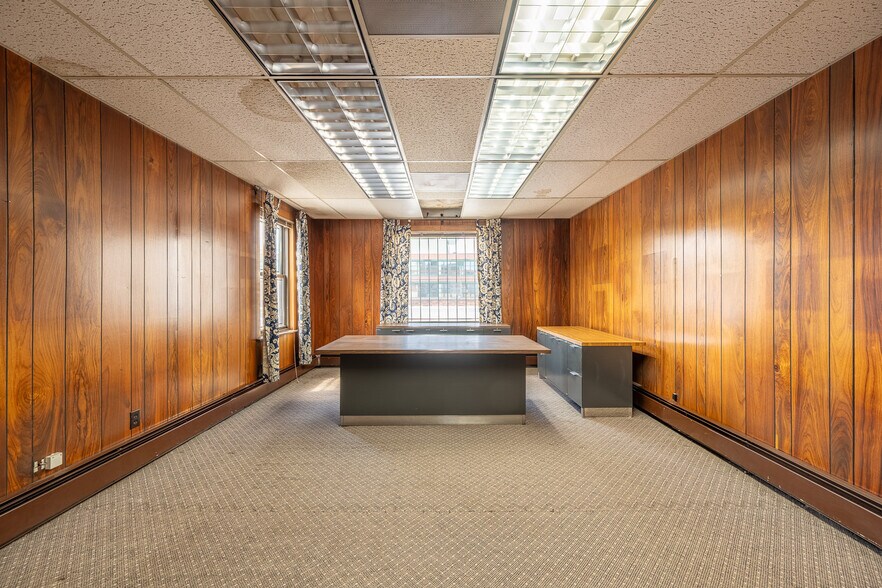 More Photos Of 4332 33rd St, Long Island City Industrial For Sale