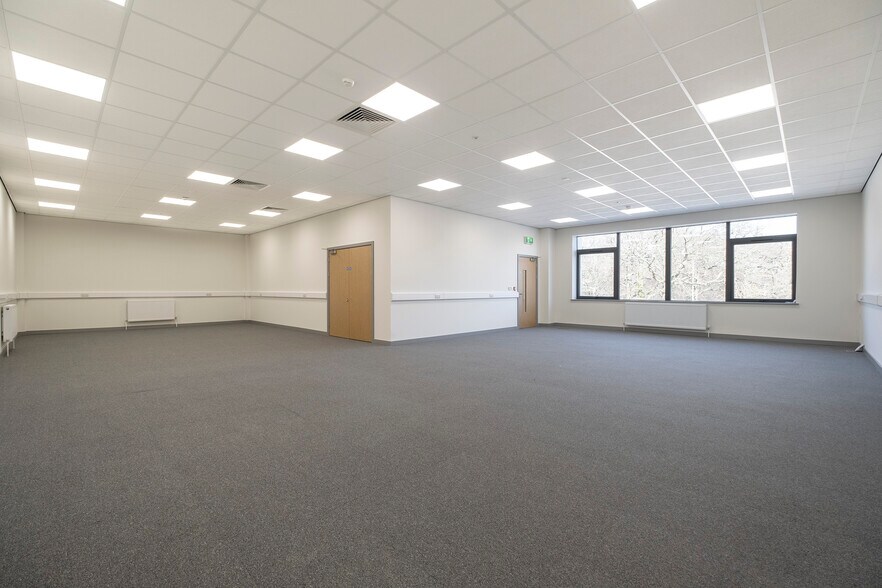 Cole Green Ln, Welwyn Garden City, HRT AL7 3PP Industrial For Lease