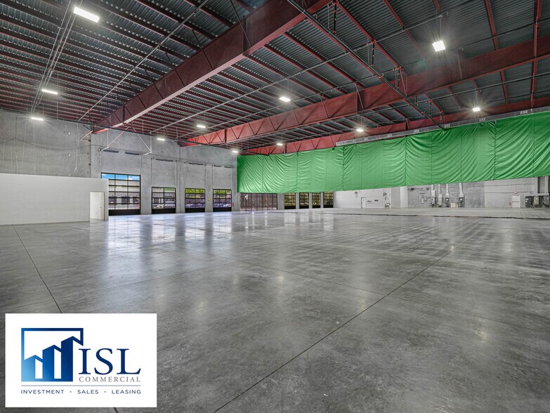 More Photos Of 6769 Curtis St, Orlando Warehouse For Lease