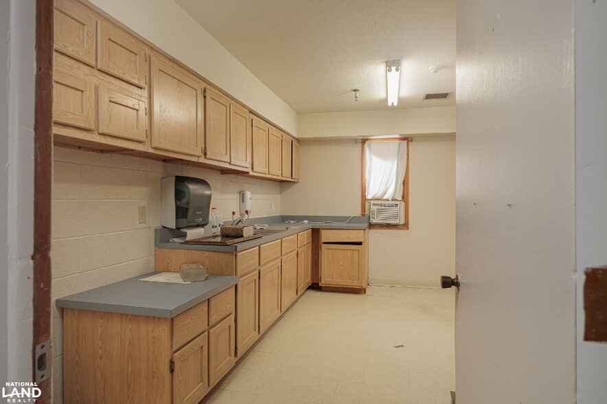 More Photos Of 300 Cedar St, Tarkio Skilled Nursing Facility For Sale