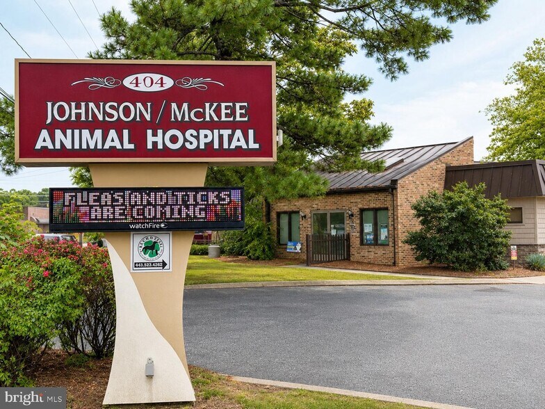 Primary Photo Of 404 Snow Hill Rd, Salisbury Veterinarian Kennel For Lease