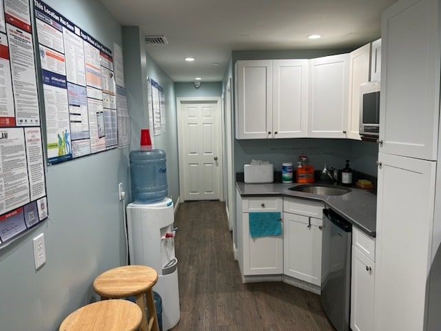 More Photos Of 15 Dock St, Mount Vernon Warehouse For Lease