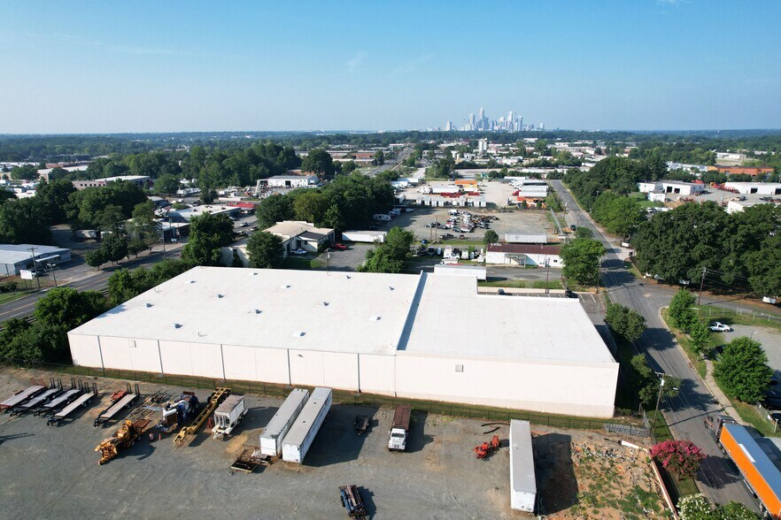 More Photos Of 4112 Joe St, Charlotte Warehouse For Lease