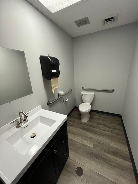 More Photos Of 715 N Main St, River Falls Office For Lease