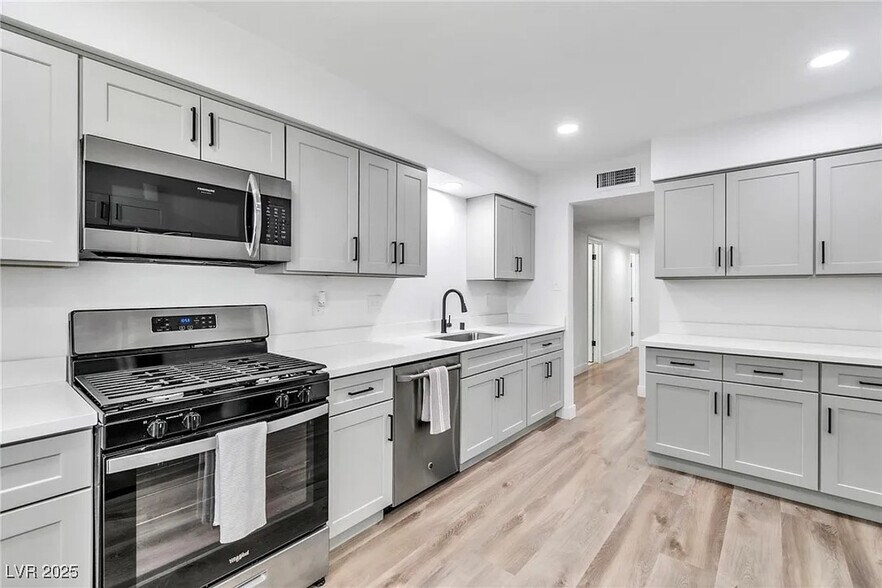 More Photos Of 4785 San Sebastian Ave, Las Vegas Specialty For Sale