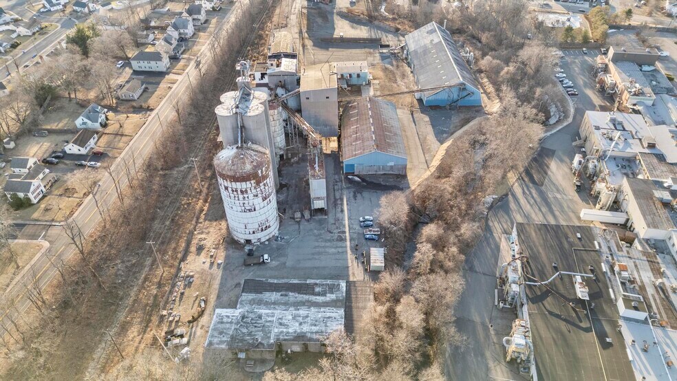 More Photos Of 46 Apel Pl, Manchester Warehouse For Sale