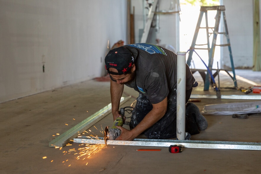 More Photos Of 402-544 E Wheatland Rd, Duncanville Unknown For Lease