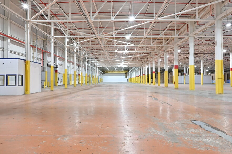 More Photos Of 1101 N Center Rd, Flint Manufacturing For Lease