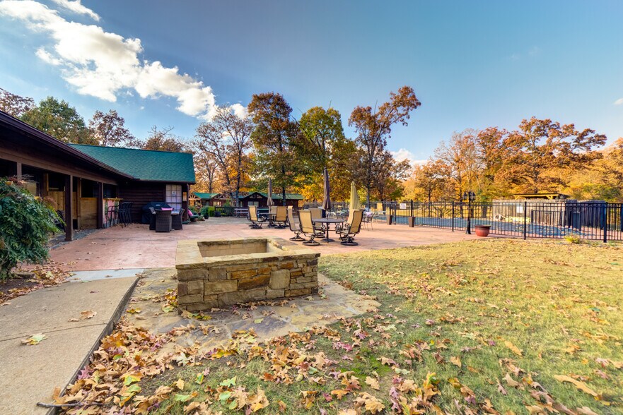 More Photos Of 446724 E 390 Rd, Langley Hotel For Sale