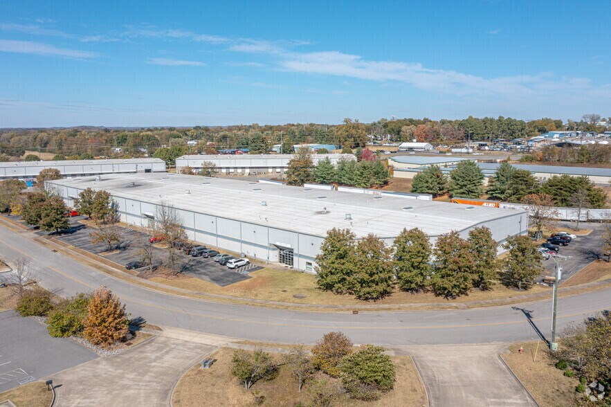 More Photos Of 740-760 Hickory Industrial Dr, Old Hickory Warehouse For Lease