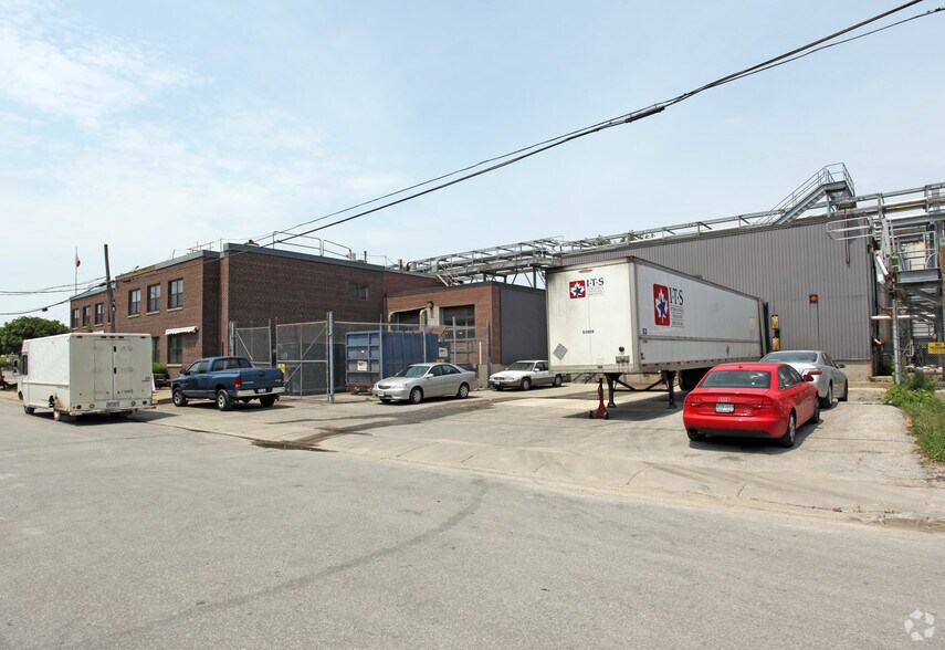 More Photos Of 34-38 Industrial St, Toronto Manufacturing For Sale