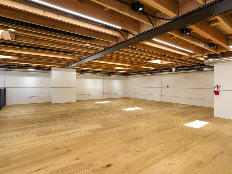 More Photos Of 131 Eucalyptus Dr, El Segundo Office For Lease