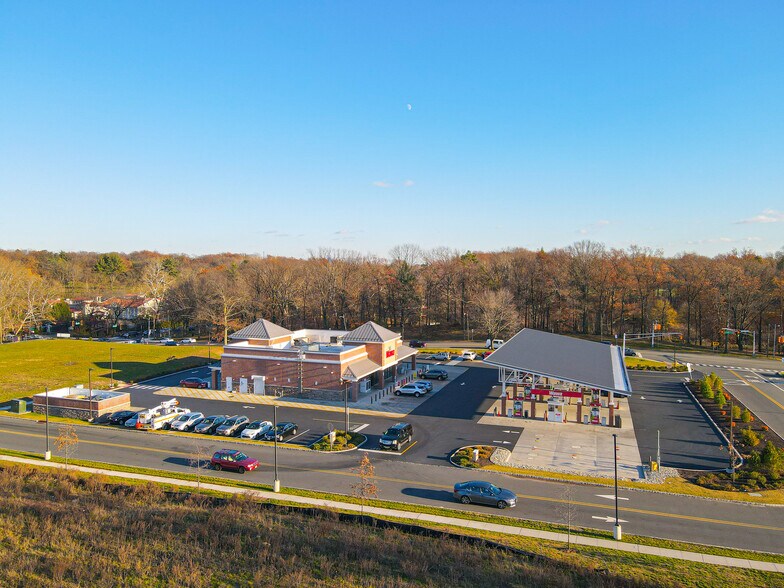 More Photos Of 11 Franklin Ave, Belleville Land For Lease