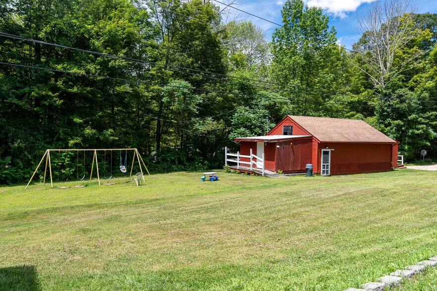 More Photos Of 1379 CT-197, Woodstock Specialty For Sale