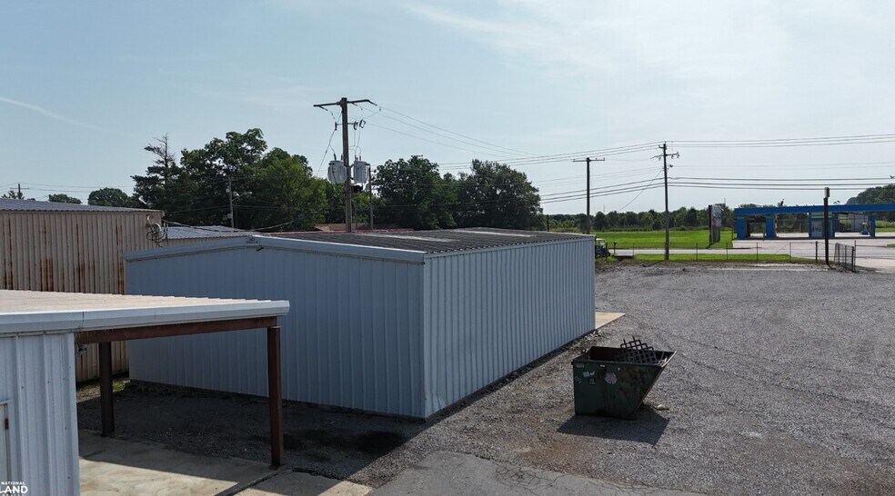 More Photos Of 1701 S Timber St, Stuttgart Office Residential For Sale