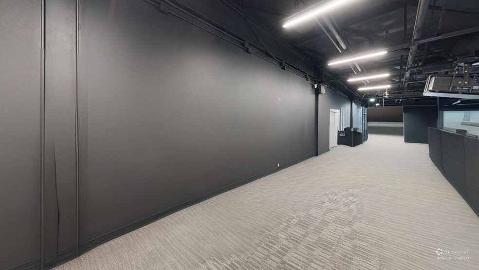 More Photos Of 550 Somerset Ter NE, Atlanta Storefront For Lease