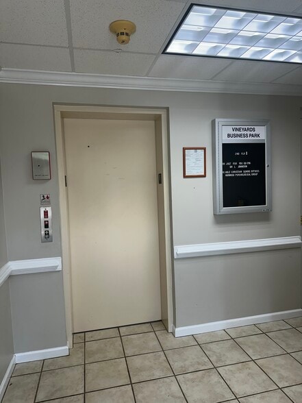 More Photos Of 188 W Campground Rd, McDonough Office For Sale