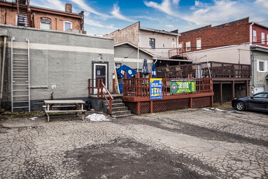 More Photos Of 708-710 Lawrence Ave, Ellwood City General Retail For Sale