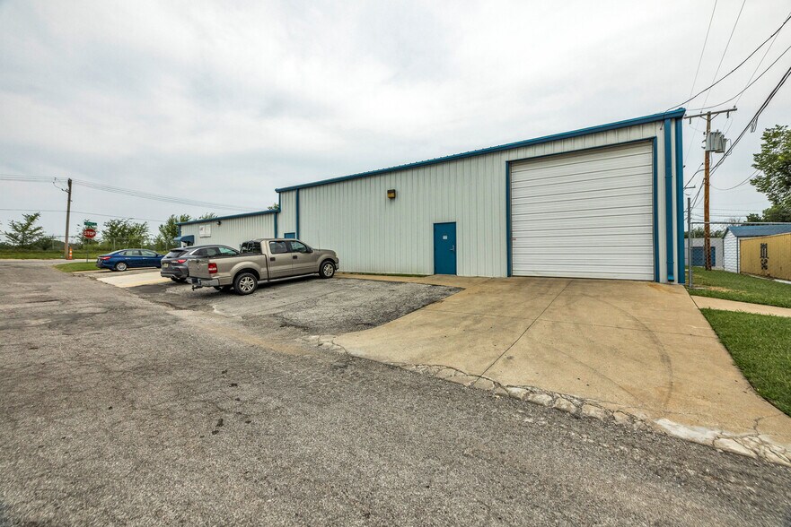 More Photos Of 1113 N Utica Ave, Tulsa Industrial For Sale