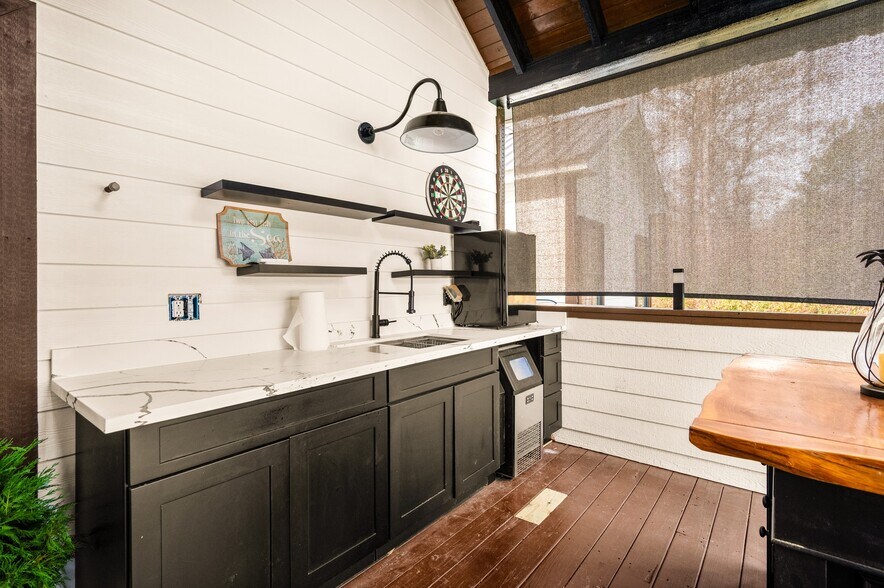 More Photos Of 54 Indian Creek Rd, Woodworth General Retail For Sale