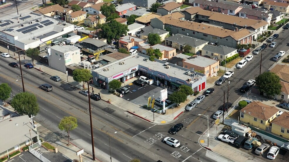 More Photos Of 3301 E Florence Ave, Huntington Park Storefront For Lease