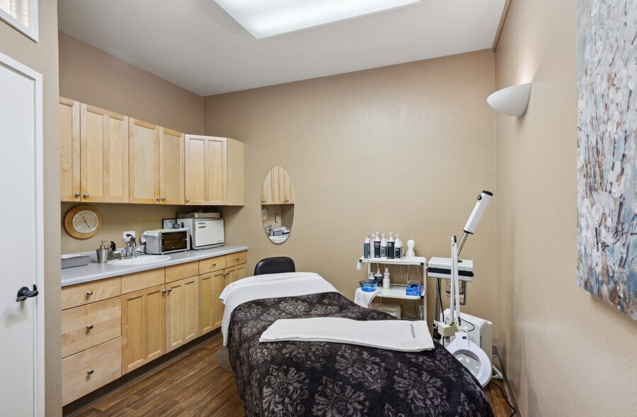 More Photos Of 200 Packet Landing Rd, Alameda Health Club For Sale