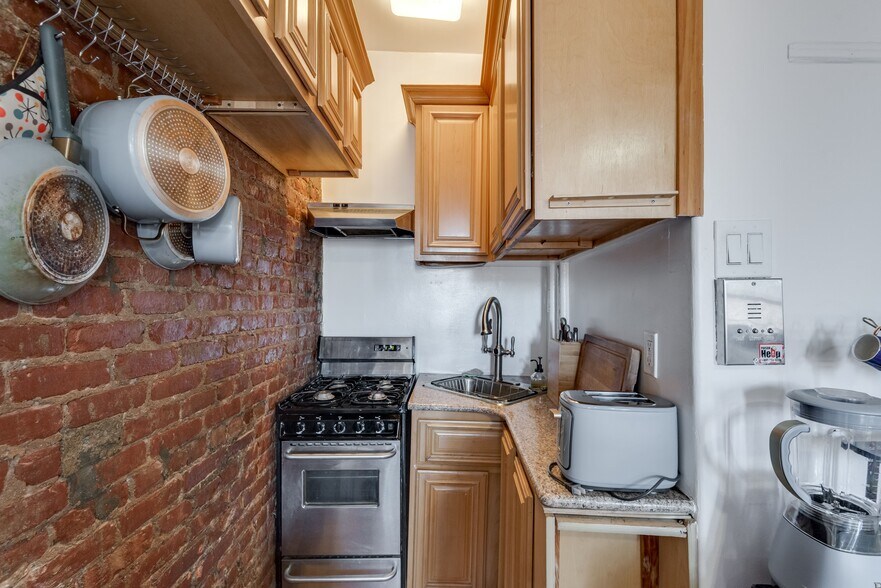 More Photos Of 492 3rd St, Brooklyn Apartments For Sale