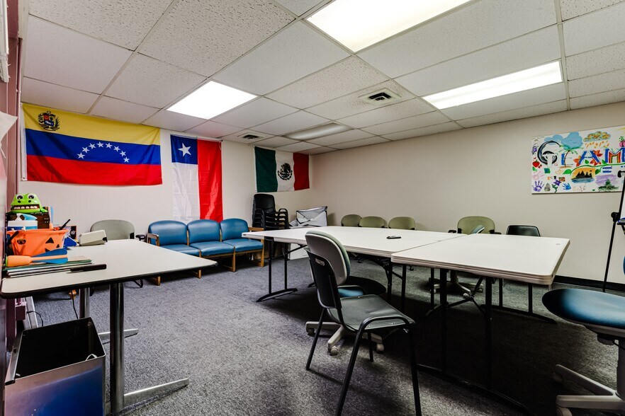 More Photos Of 944 W 5th Ave, Eugene Office For Sale