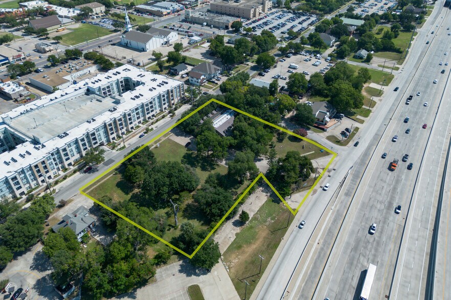 More Photos Of 132-140 E 12th St, Dallas Land For Sale