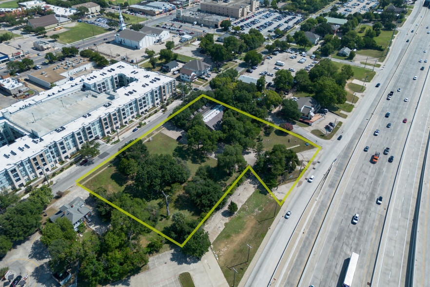 More Photos Of 132-140 E 12th St, Dallas Land For Sale