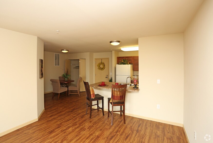 More Photos Of 141 Main St, Racine Apartments For Sale