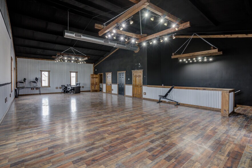 More Photos Of 716 U.S. 385 S hwy, Seminole Industrial For Sale