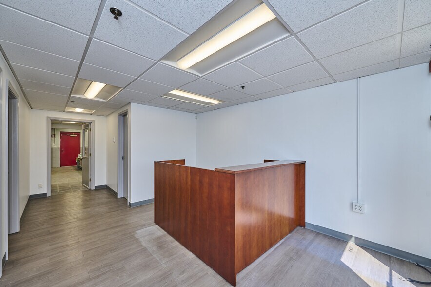More Photos Of 1 Melvin St, Wakefield Warehouse For Lease