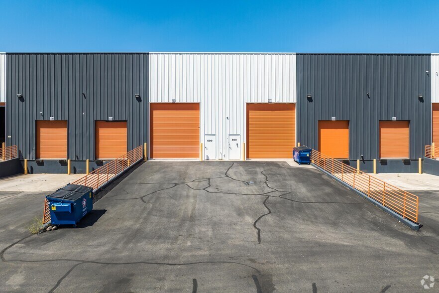 More Photos Of 4975 Steptoe St, Las Vegas Warehouse For Lease