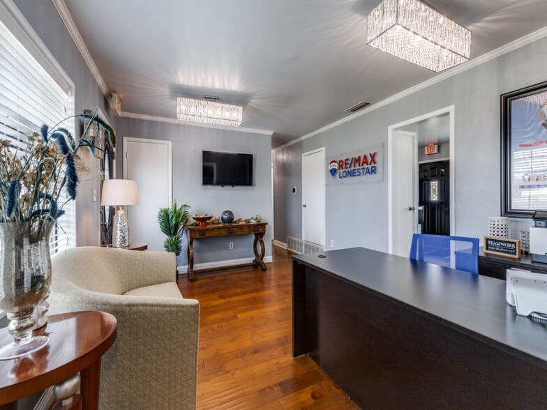 More Photos Of 101 E Us-80 Hwy, Forney Freestanding For Sale