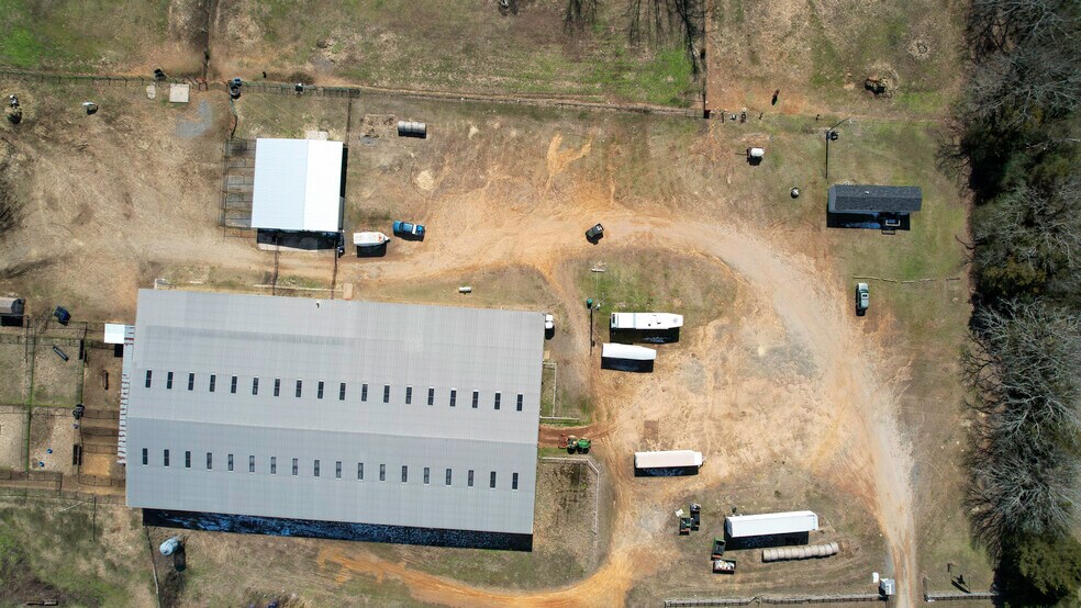 More Photos Of 99 Stacks Dr, Damascus Horse Stables For Sale