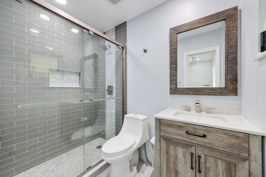 More Photos Of 830 SE 22nd Ave, Pompano Beach Apartments For Sale