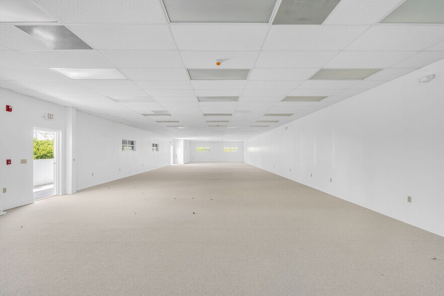 More Photos Of 14 125th Street Gulf, Marathon Office Residential For Sale