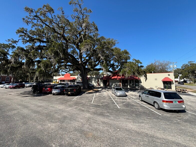 More Photos Of 22 S 8th St, Fernandina Beach Freestanding For Sale