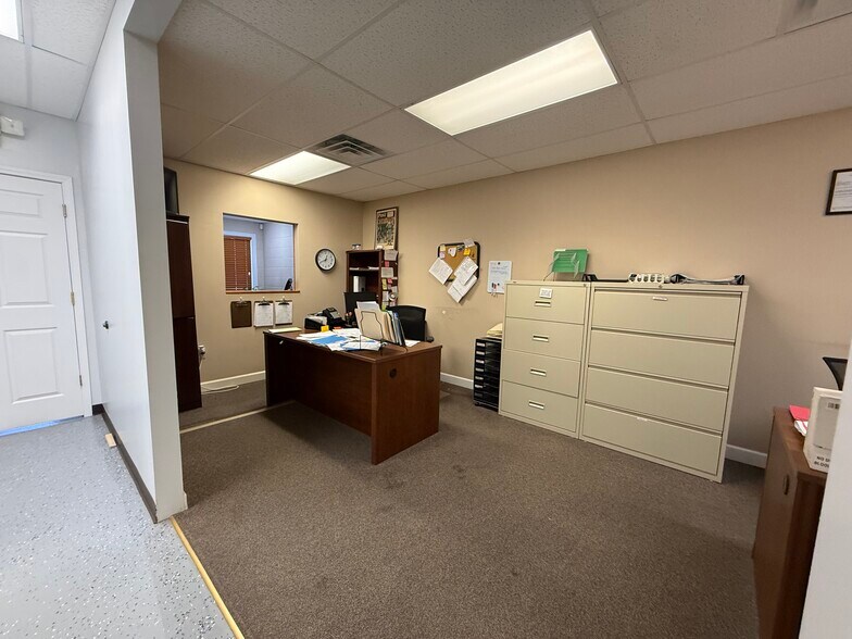 More Photos Of 206 S Church St, Union Office For Sale