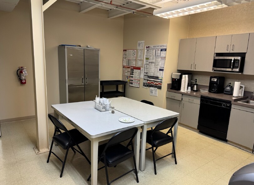 More Photos Of 23900-23920 Mercantile Rd, Beachwood Service For Sale