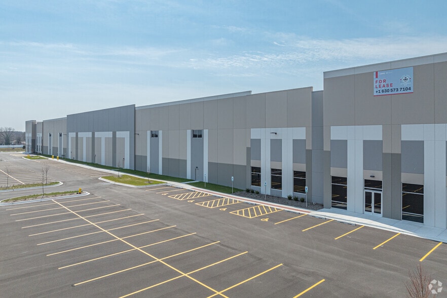 More Photos Of 100 W Compass Blvd, Joliet Distribution For Lease