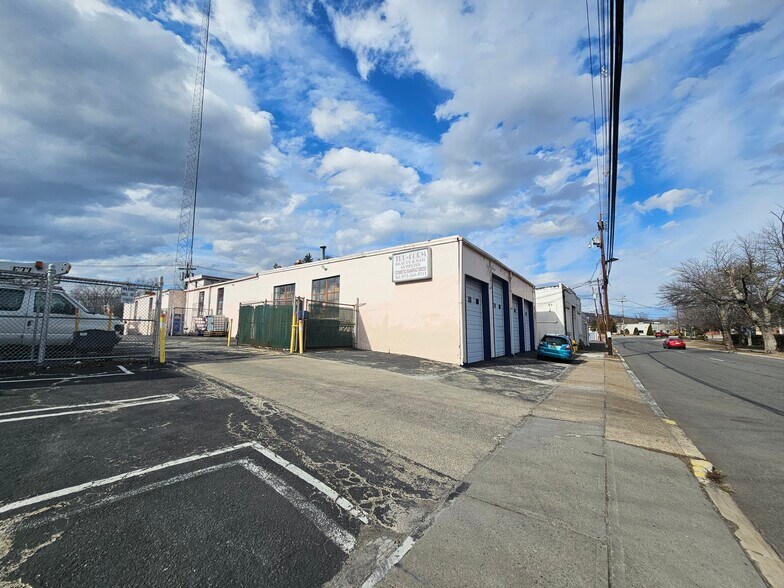 More Photos Of 50 Springfield Ave, Springfield Office For Lease