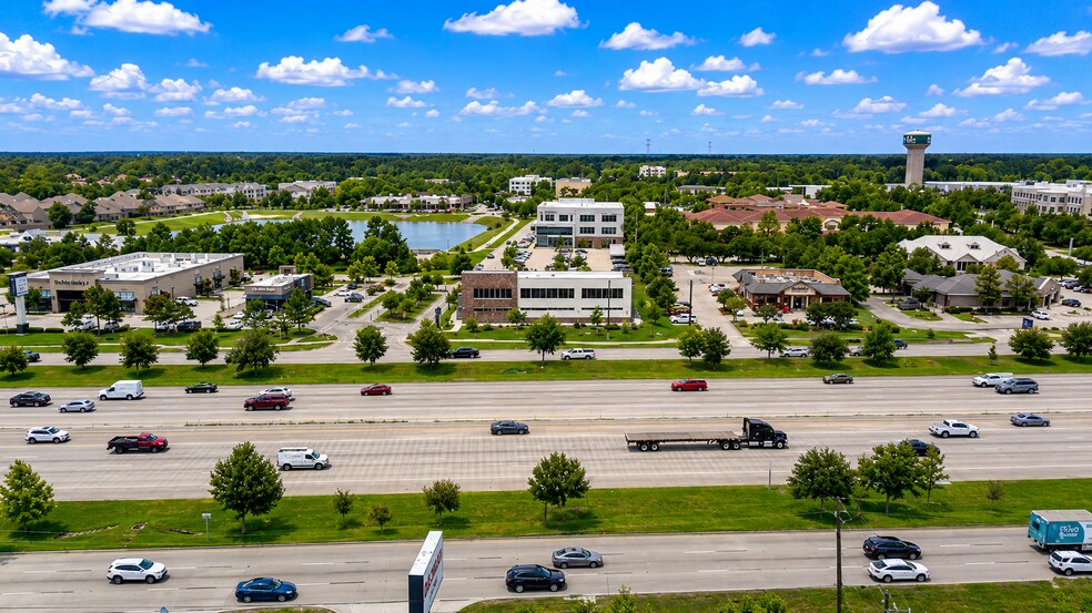 More Photos Of 18386 I45, Shenandoah Freestanding For Lease