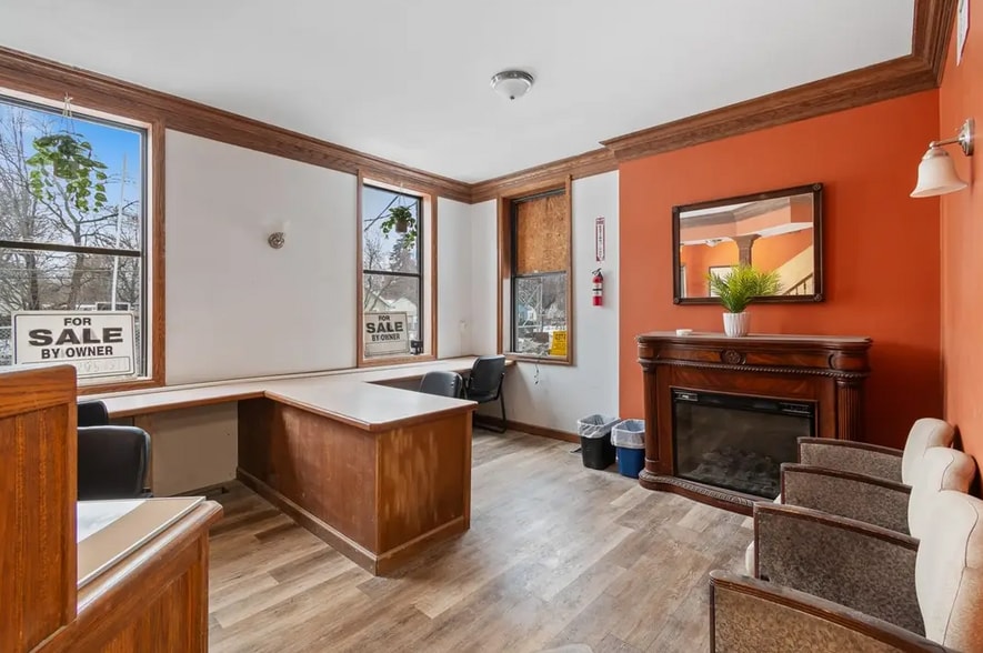 More Photos Of 395 Maple St, Rochester Office For Sale